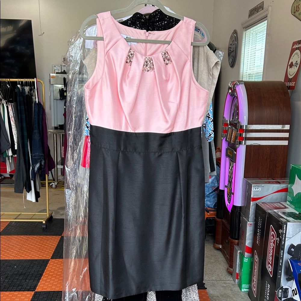 Elegant Pink and Black Mini Dress